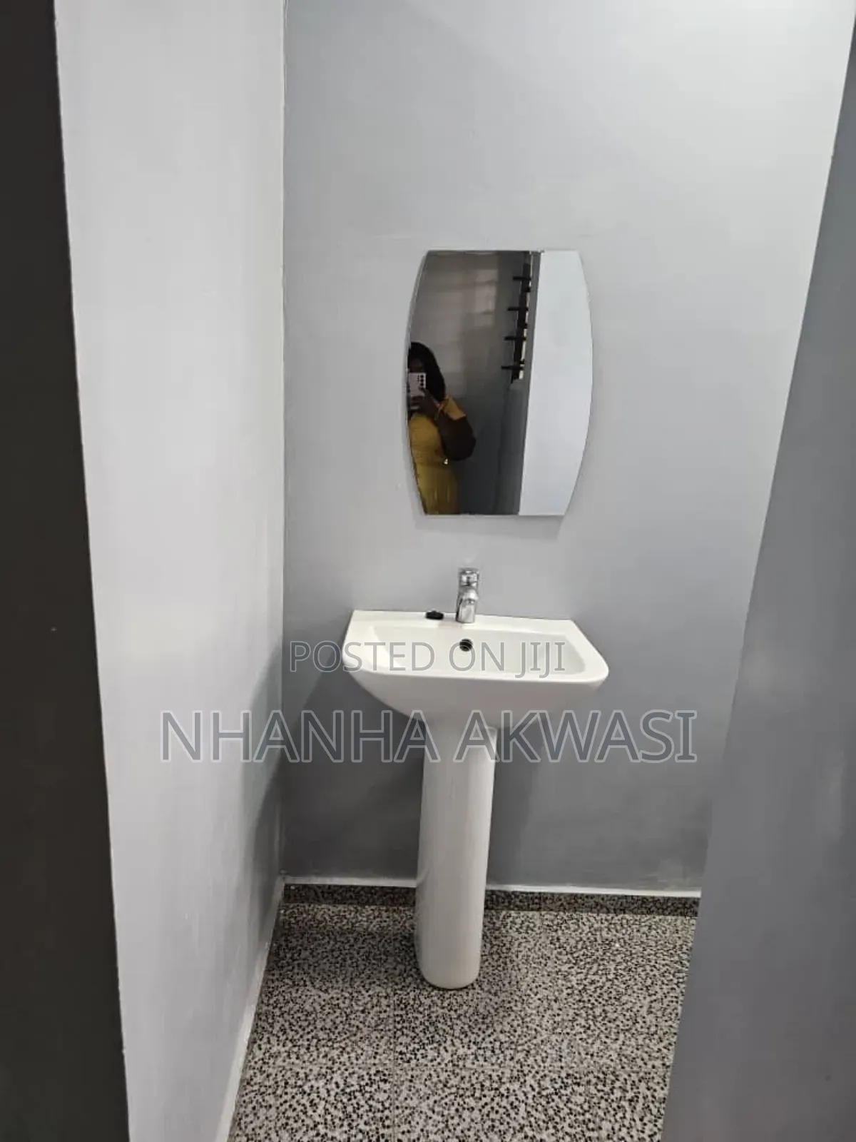 2bdrm House in Community 19, Tema Metropolitan for rent