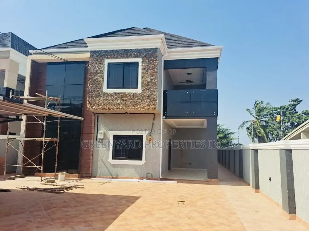 5bdrm House in Tantra Hills, Achimota for sale