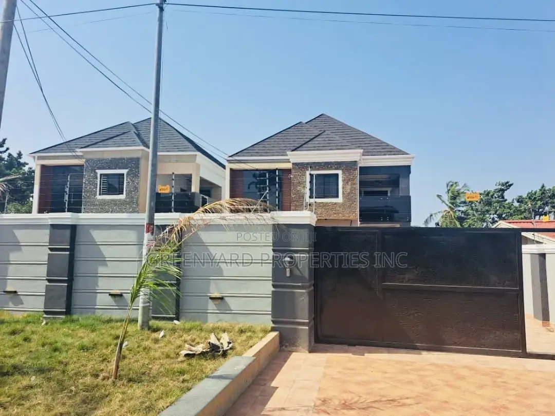 5bdrm House in Tantra Hills, Achimota for sale