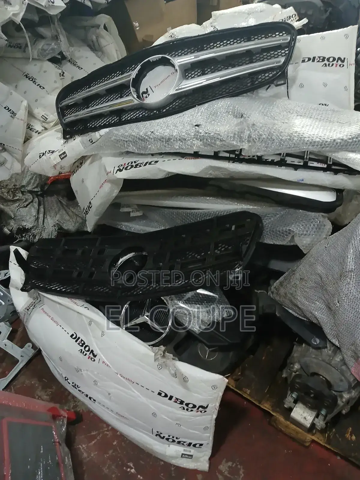 All Kinds of Mercedes-Benz Grilles