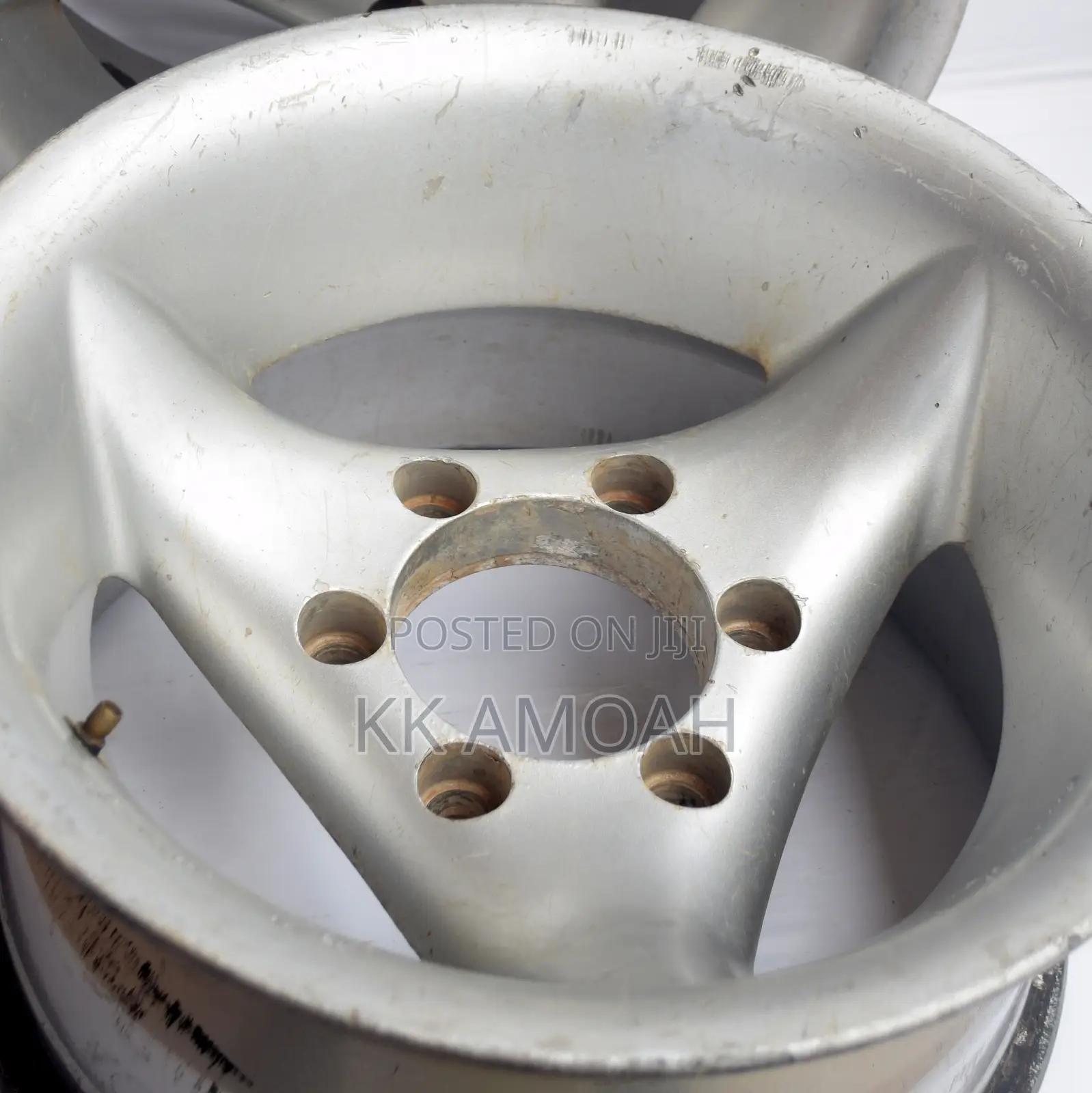 Solid Sporty Alloy Rim 15inches for Any 4X4 Pickup Truck