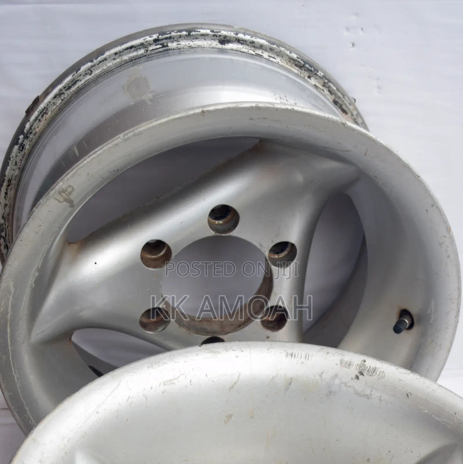 Solid Sporty Alloy Rim 15inches for Any 4X4 Pickup Truck