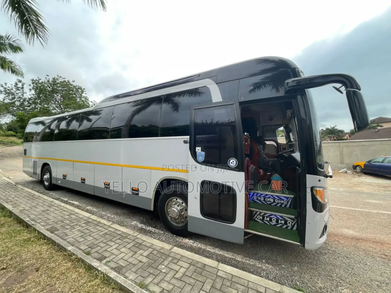 Rent 45-50 Seater Luxury Bus