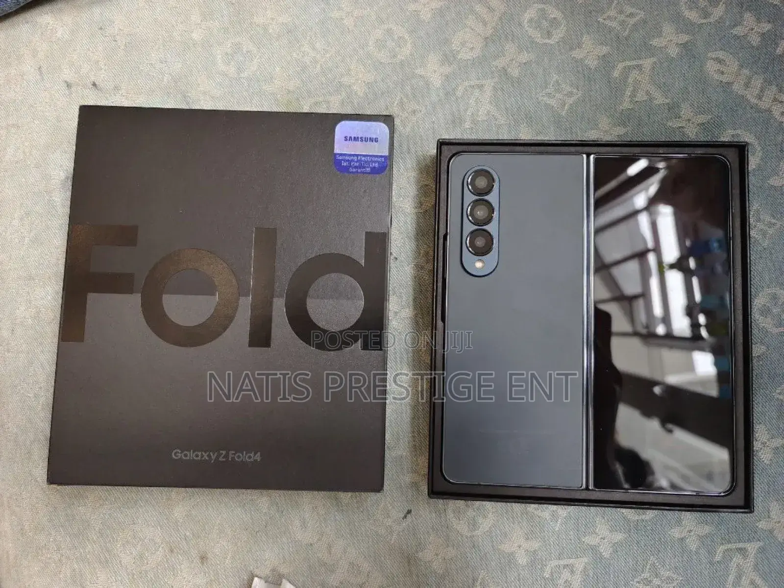 New Samsung Galaxy Z Fold4 256 GB Black