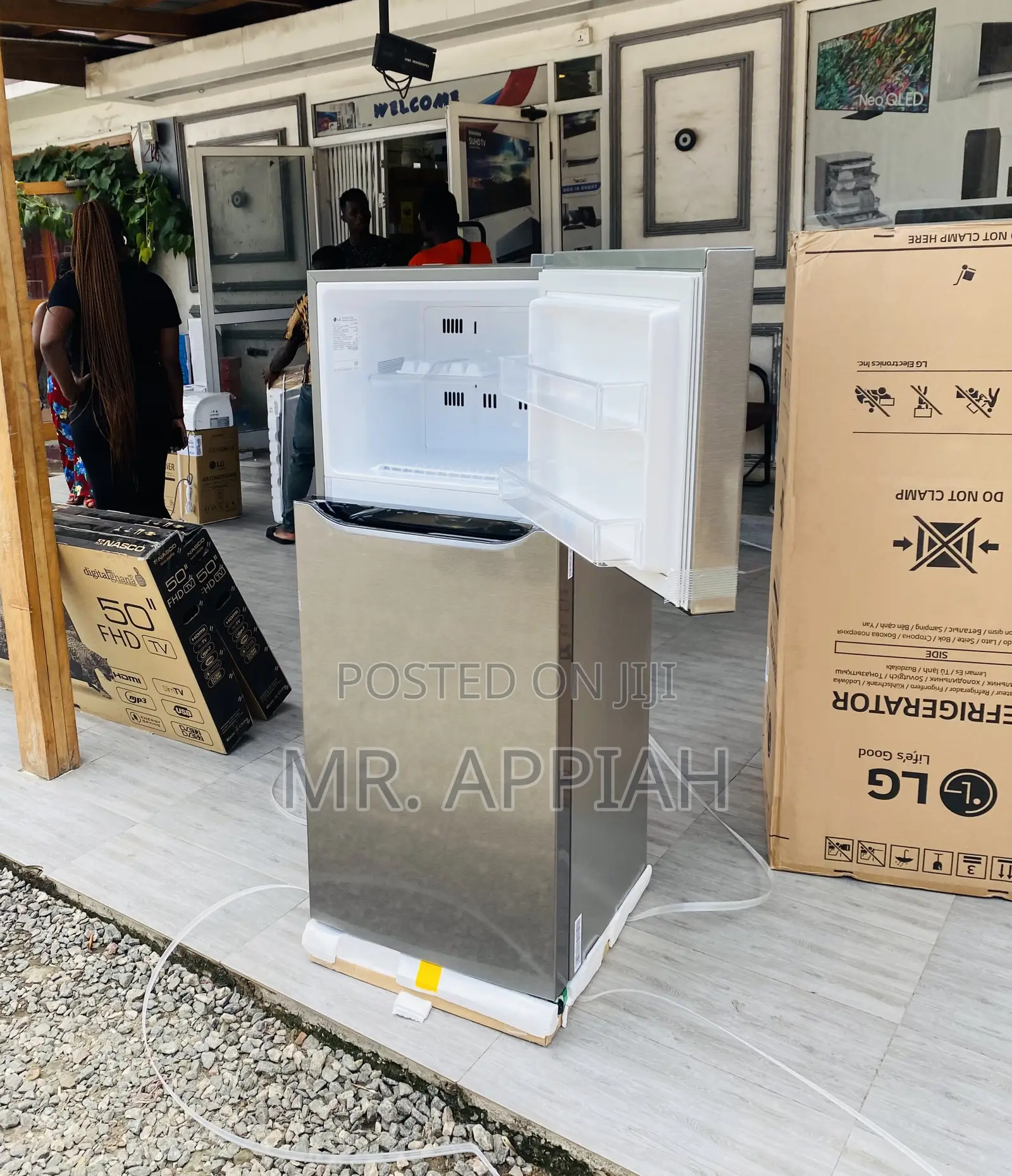 Energy Sufficient LG GN-B202SQBB Electric Fridge(Gray).