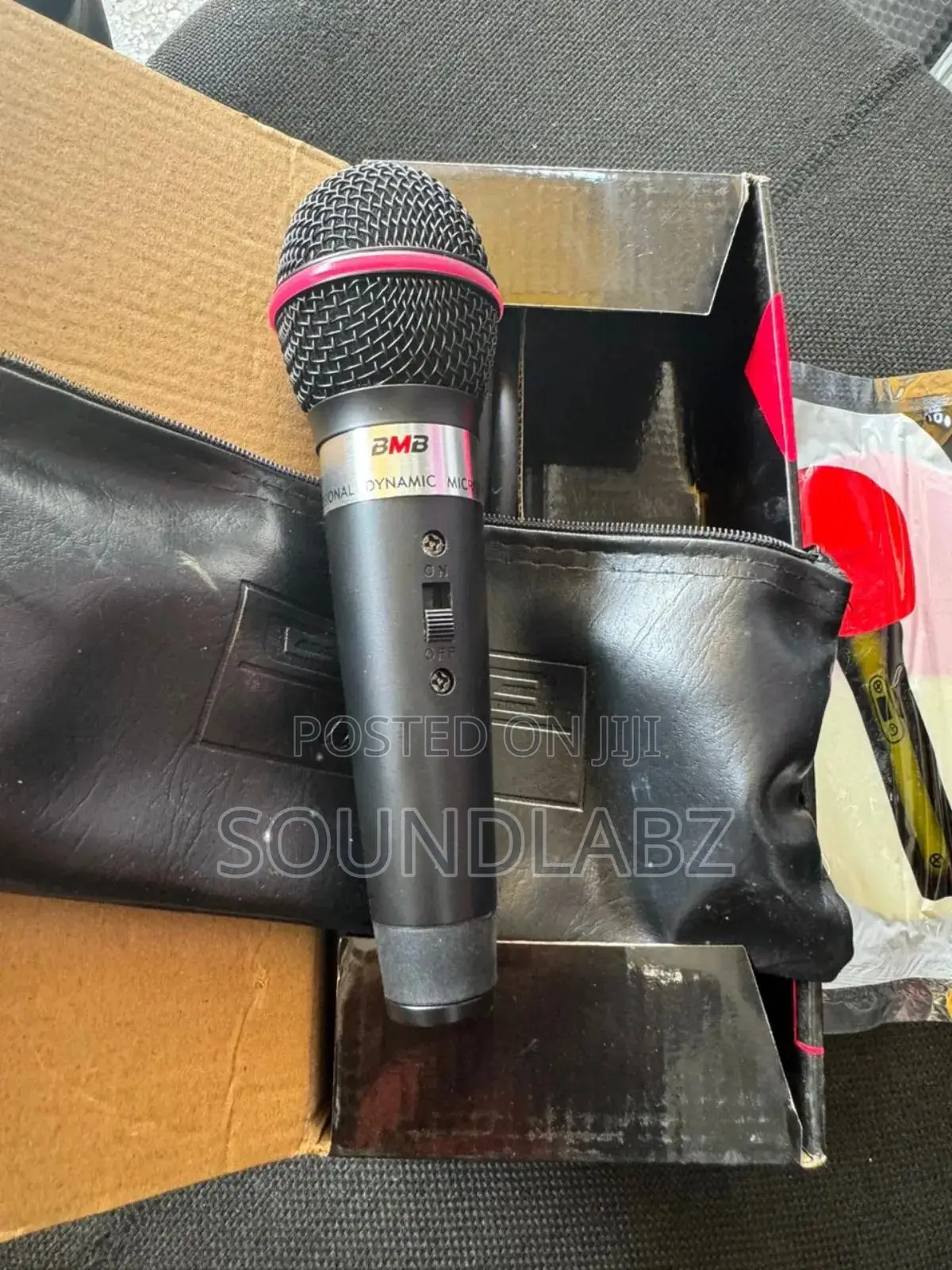 Cord Microphone (BMB)