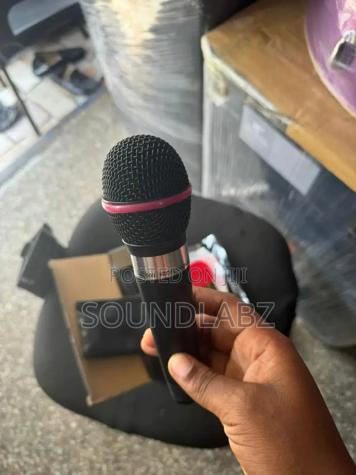 Cord Microphone (BMB)