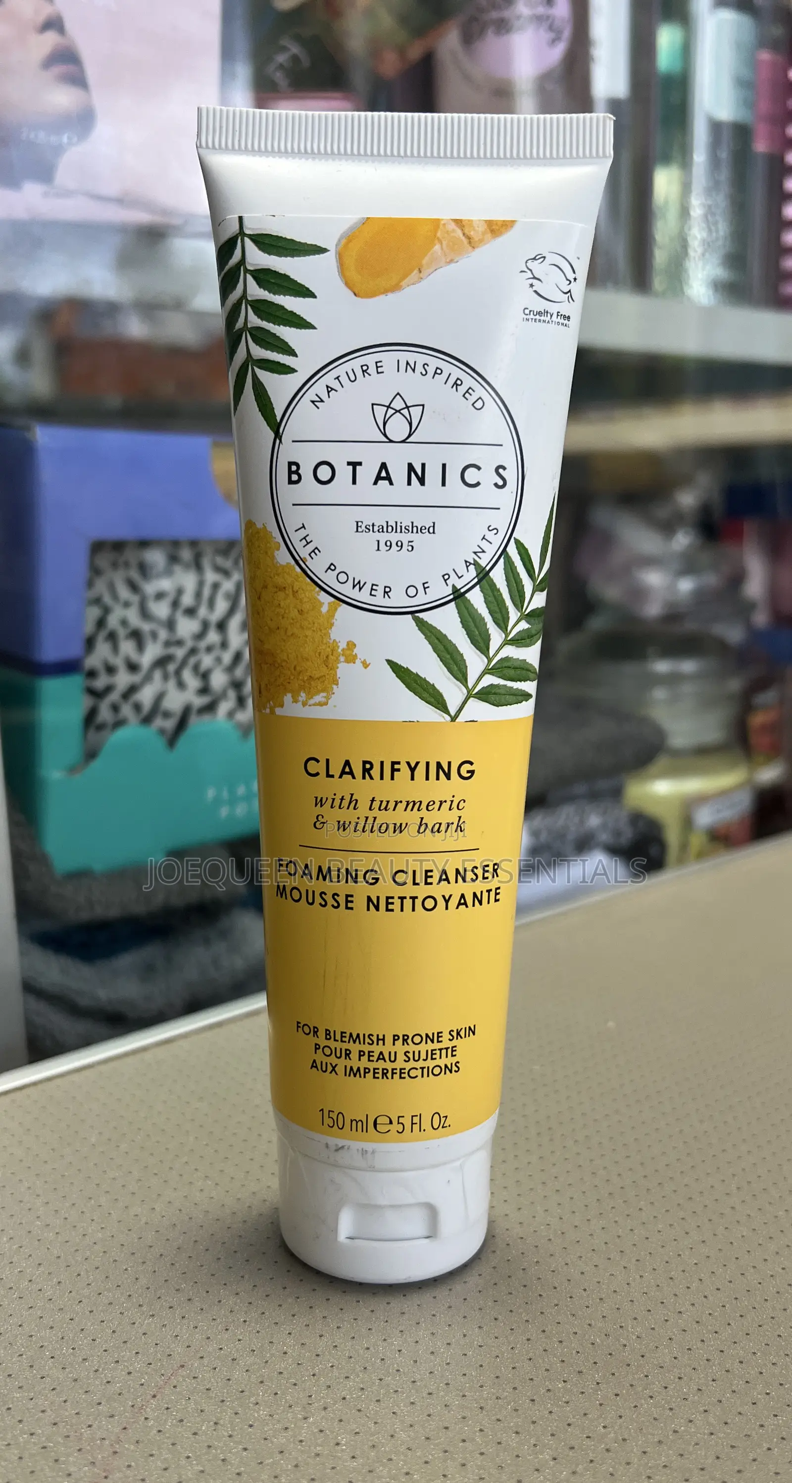 Botanics Clarifying Tumeric Foaming Cleanser