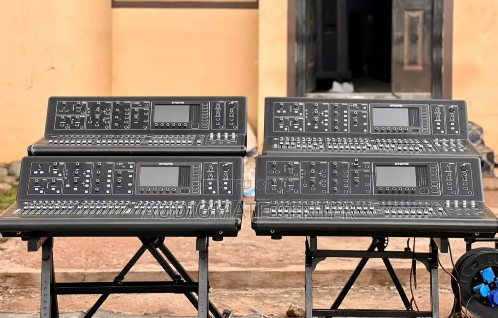 Midas M32 Live With Flight Case