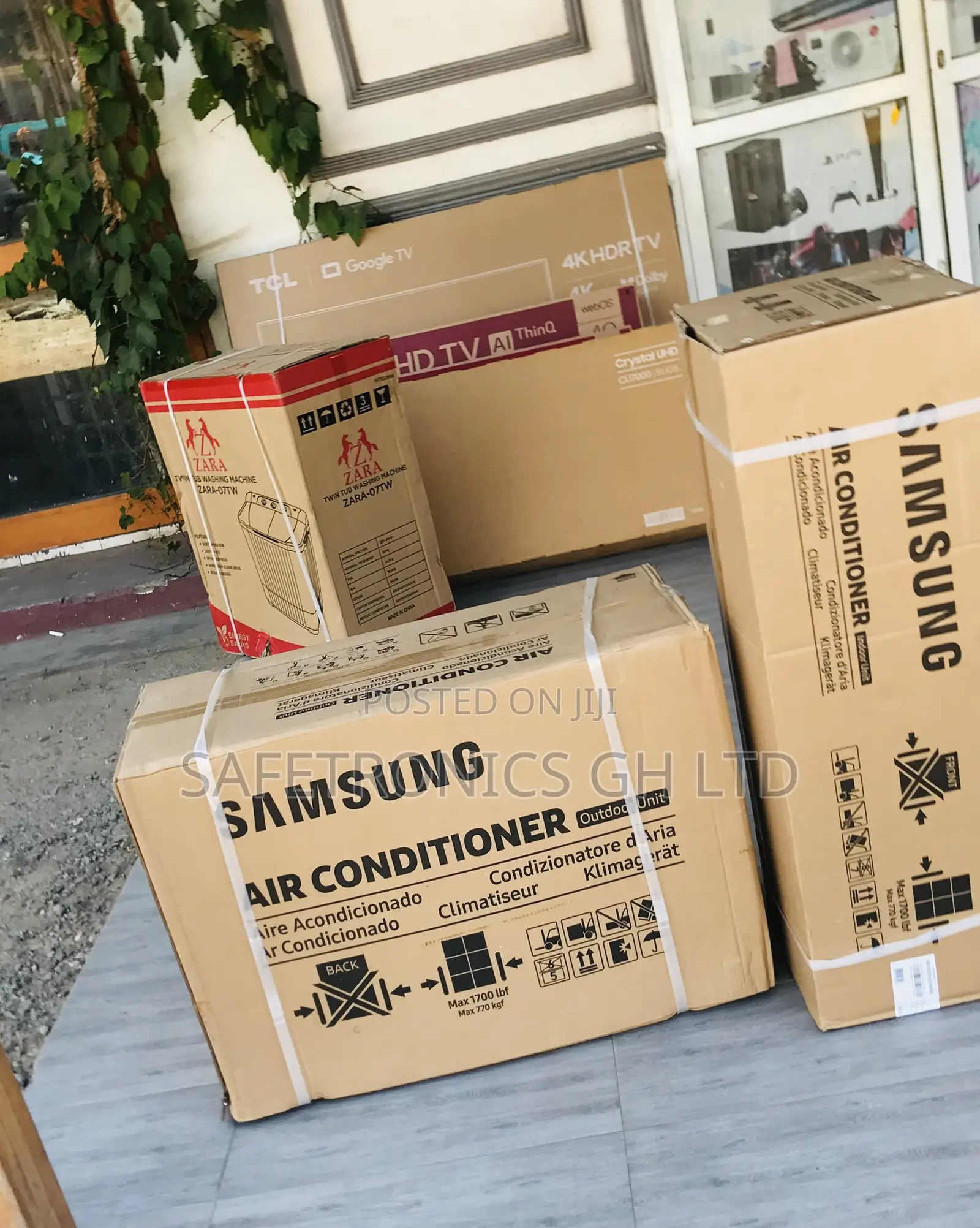 Auto Restart Samsung White Split Type 2.5 Horsepower AC