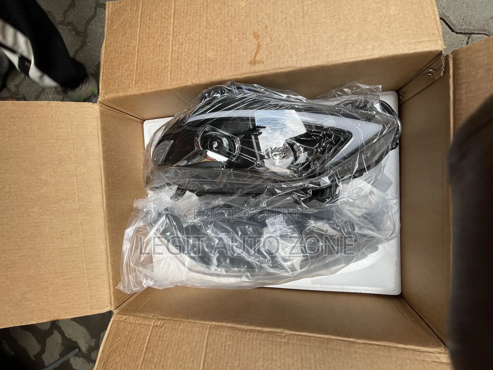 Toyota Corolla 2011,2012,2013 Spec Headlight