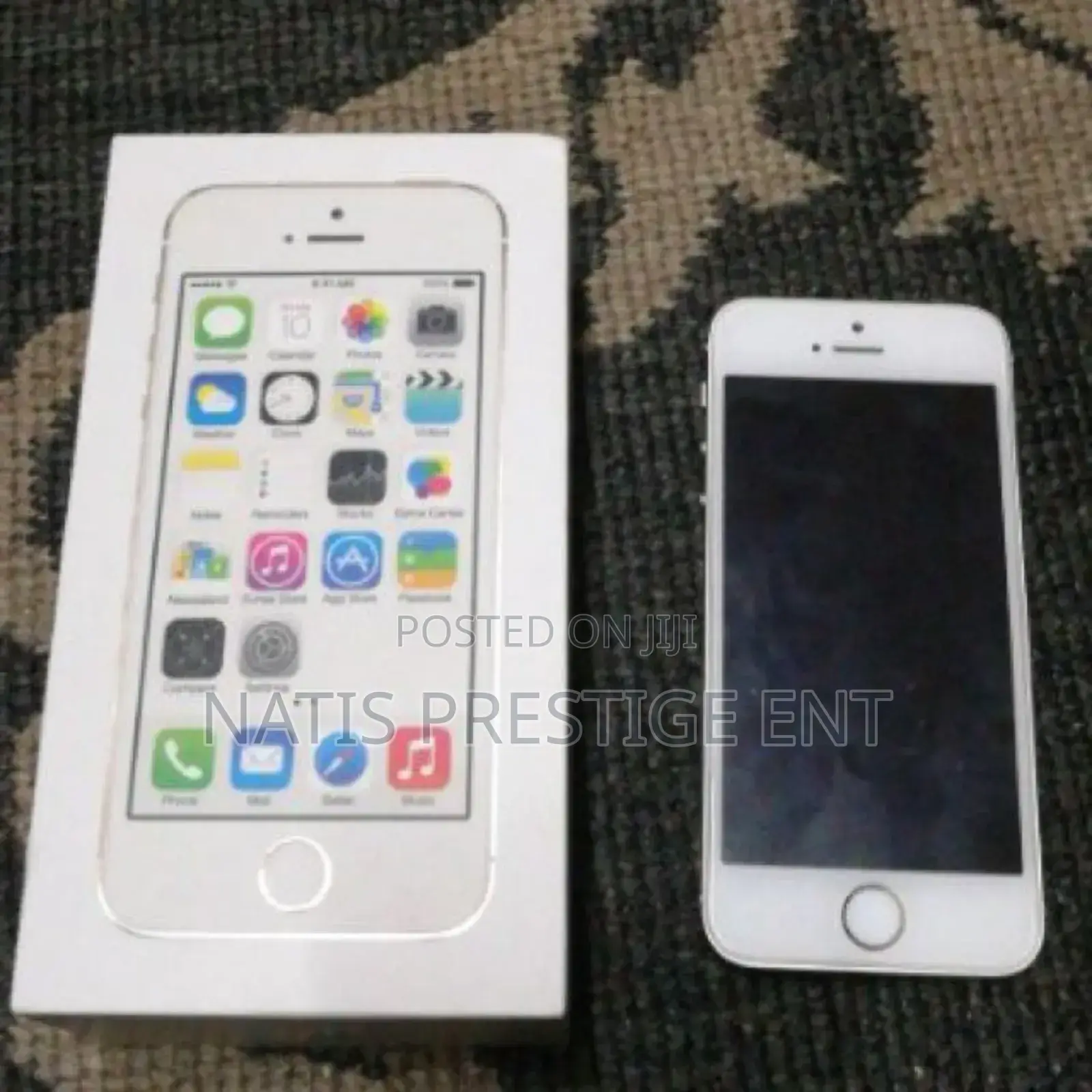 New Apple iPhone 5s 16 GB Silver