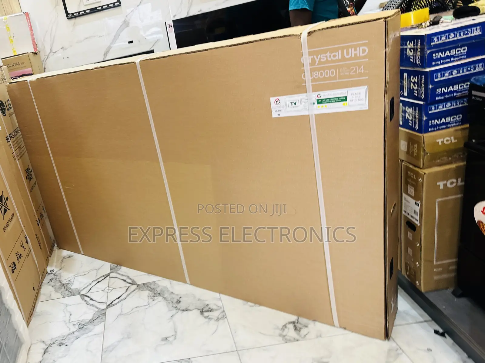 Thin Slim Uhd Smart Samsung 85”Cu8000