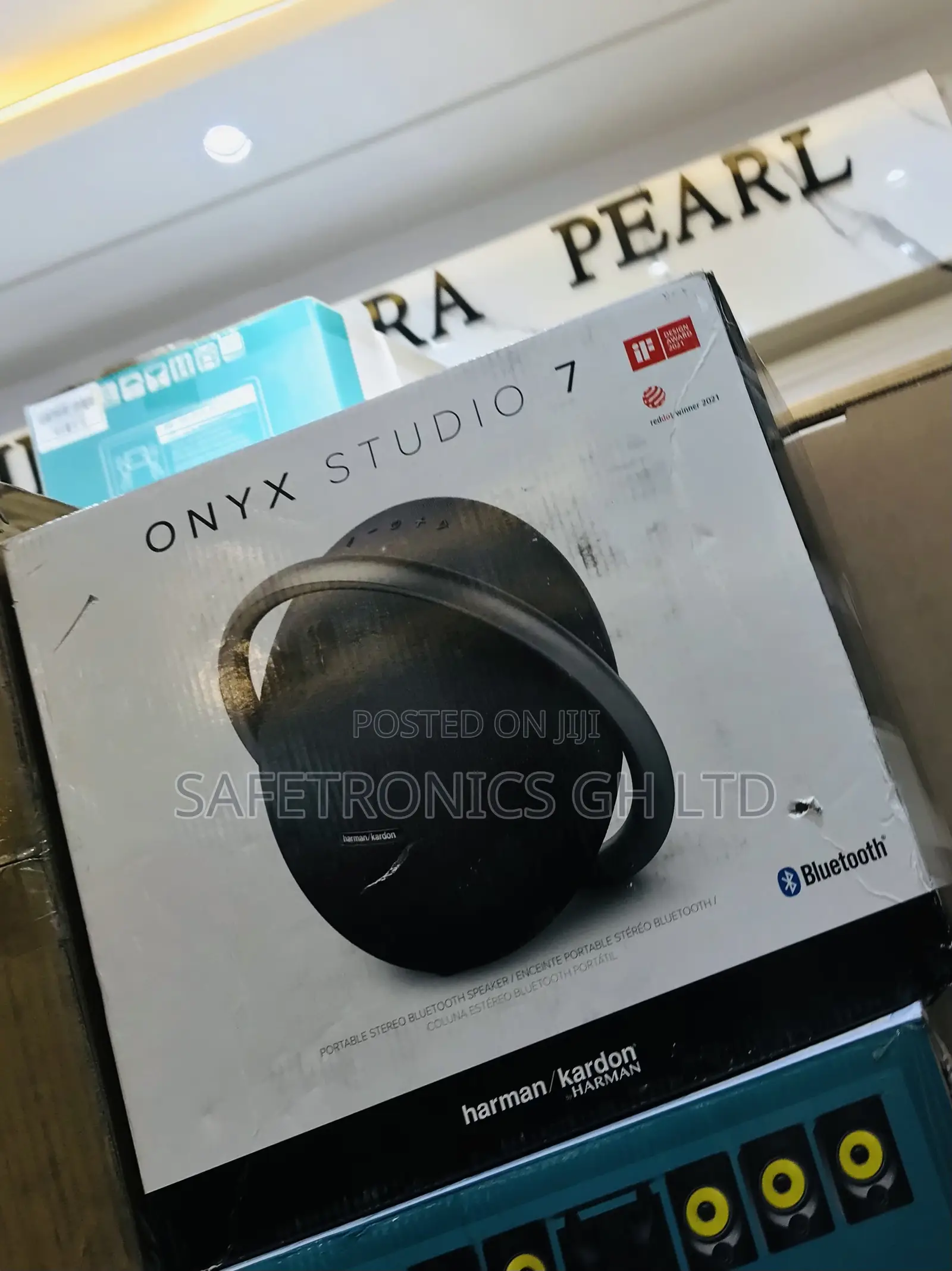 Boxed Harman Kardon: Bluetooth Onyx Studio 7 Speaker 