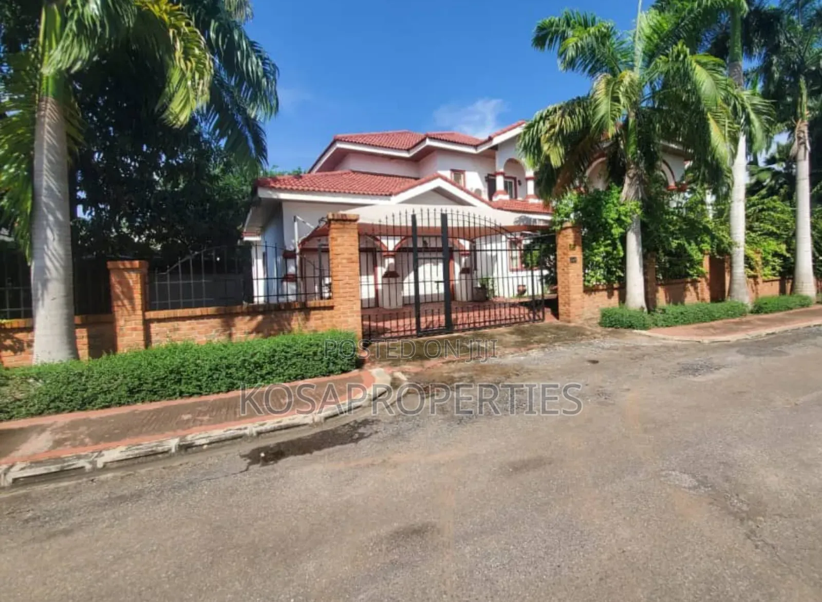 Furnished 5bdrm House in Trassaco, Adjiriganor for sale