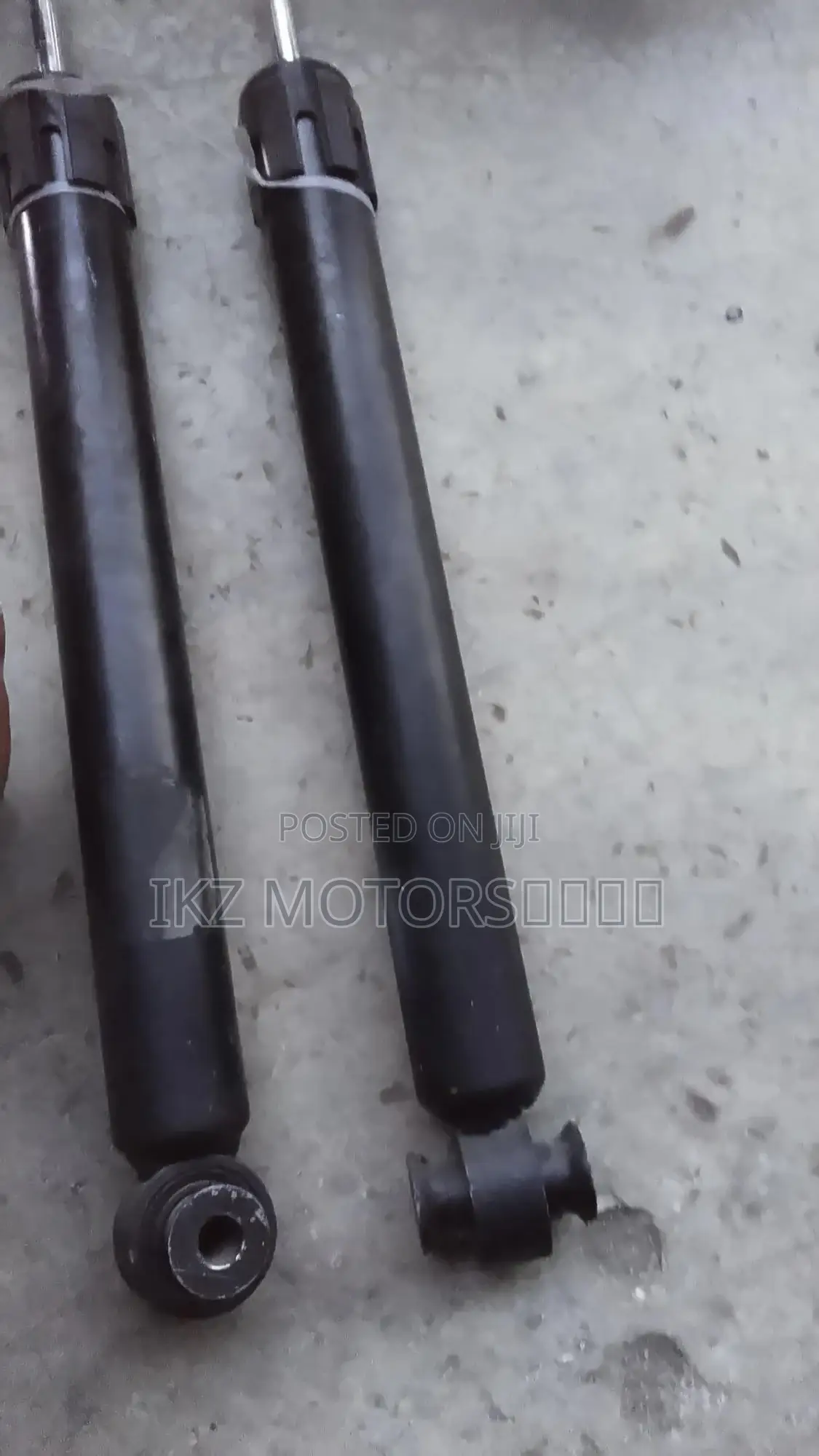 Range Rover Velar 15-2023 Back Shocks