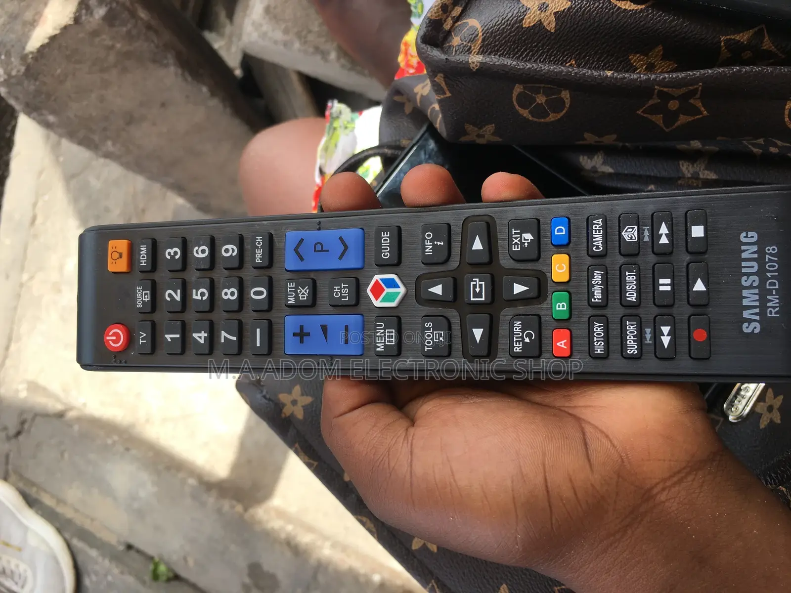 Samsung Smart Long Remote Black Very Quality and Affordable