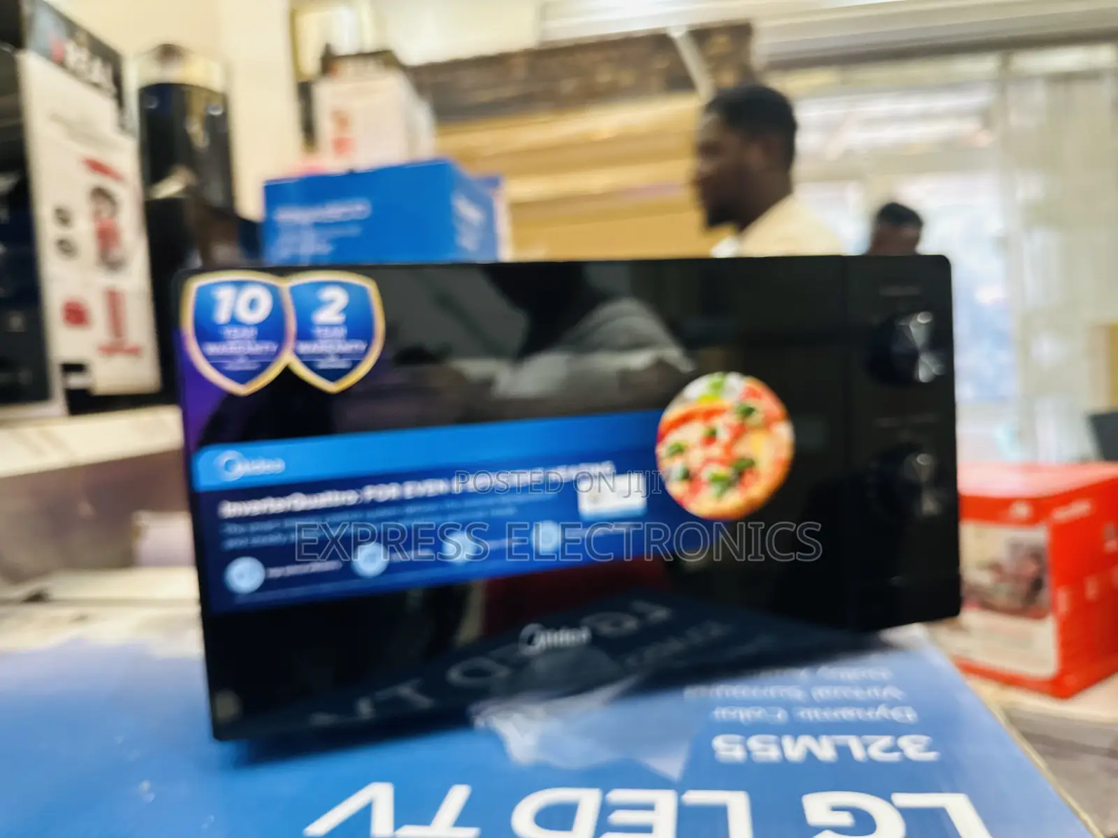 Manual Control 20L Microwave Oven Midea