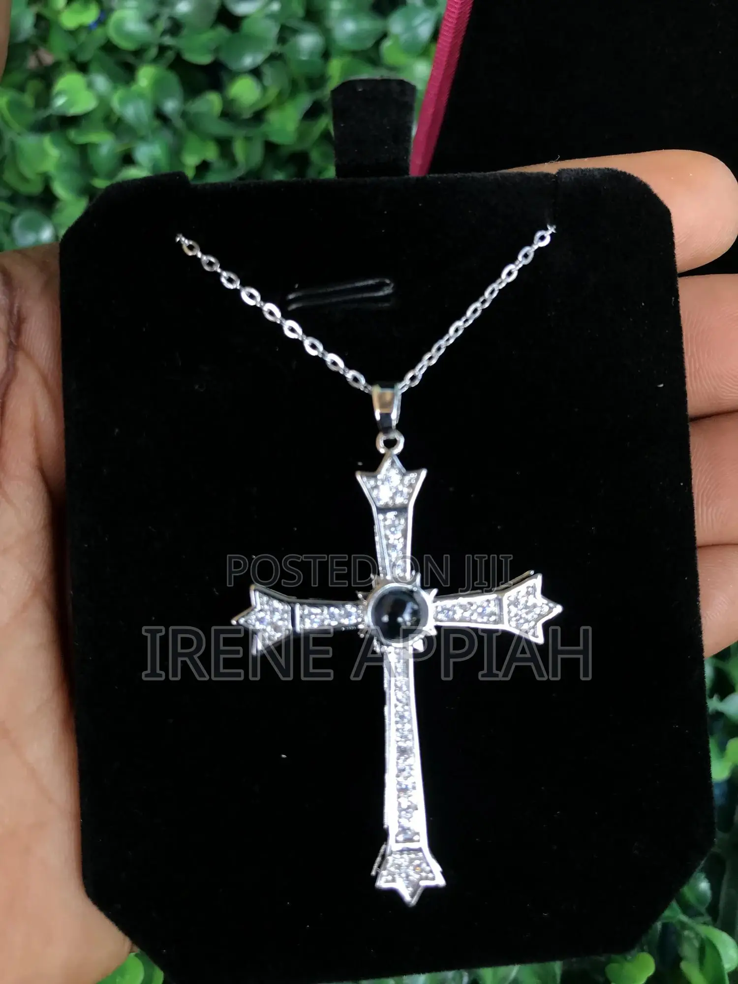 Simple Ladies Necklace
