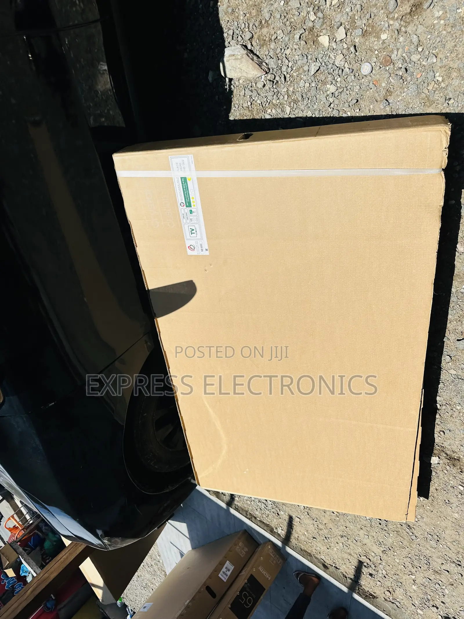 Samsung UHD Smart Glossy Thin Television 65”Cu8000