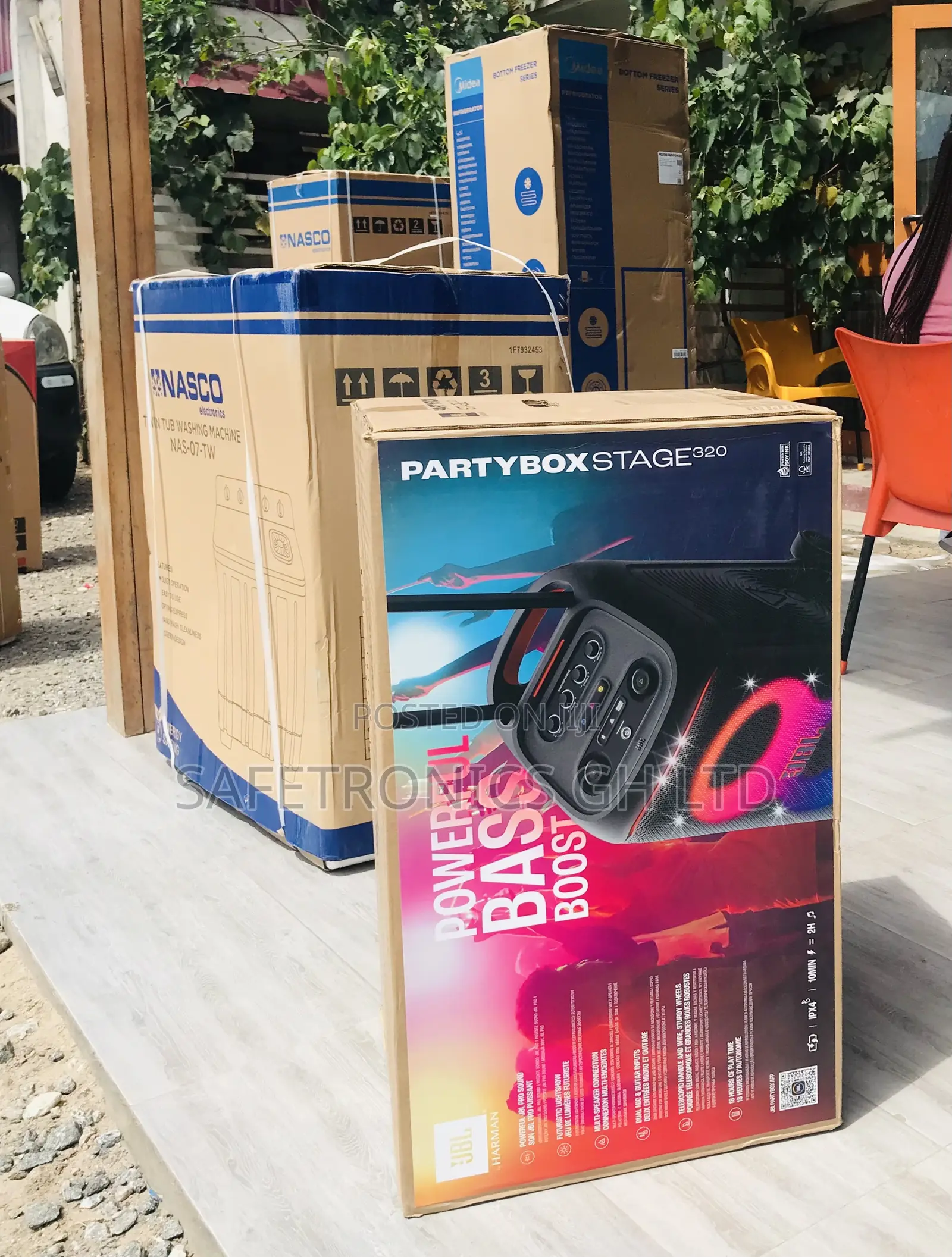 Unique Designed JBL Party Box 320 Speakers 