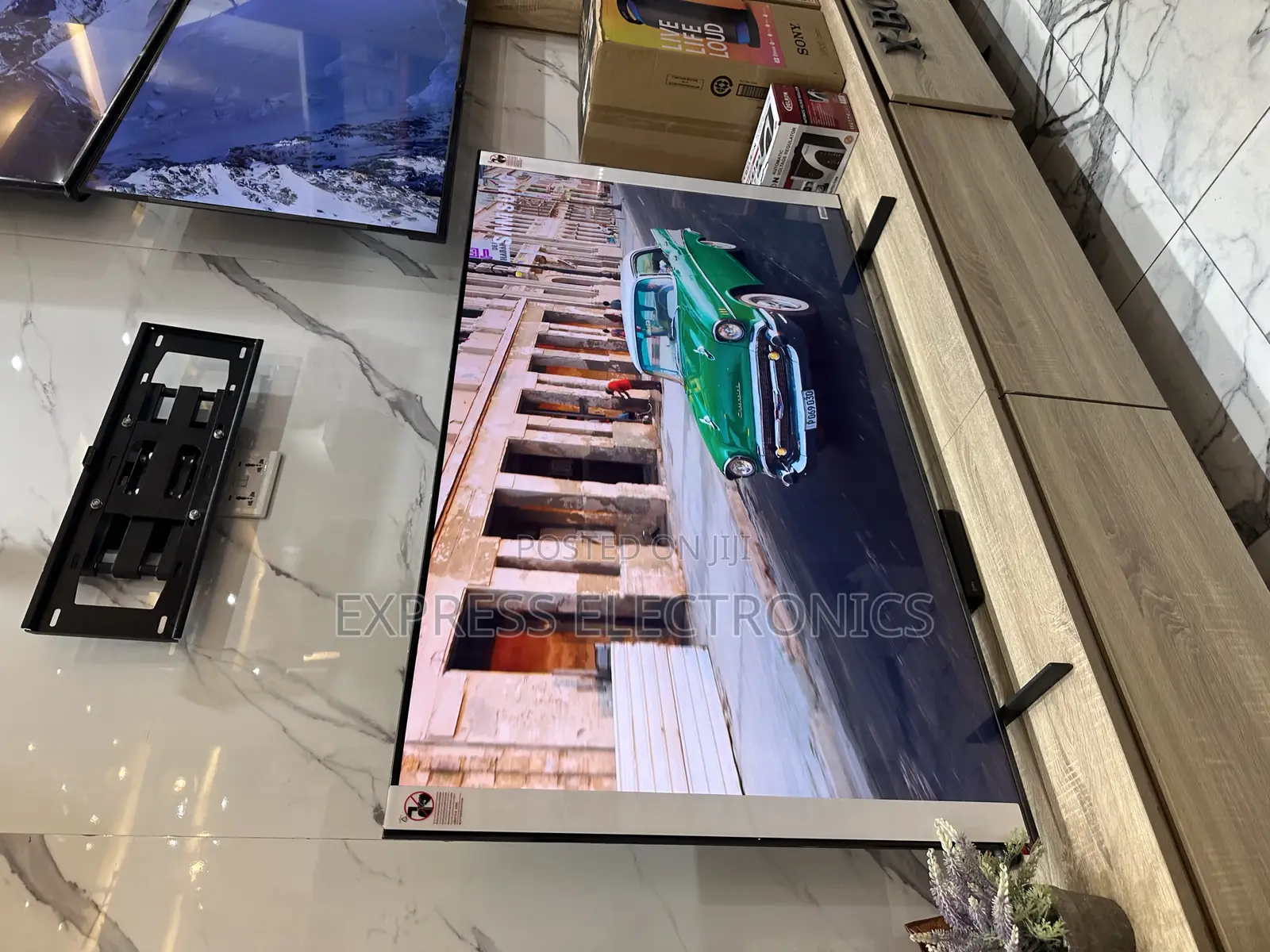Samsung Qled Smart 85”Q70c Glossy Slim Tev
