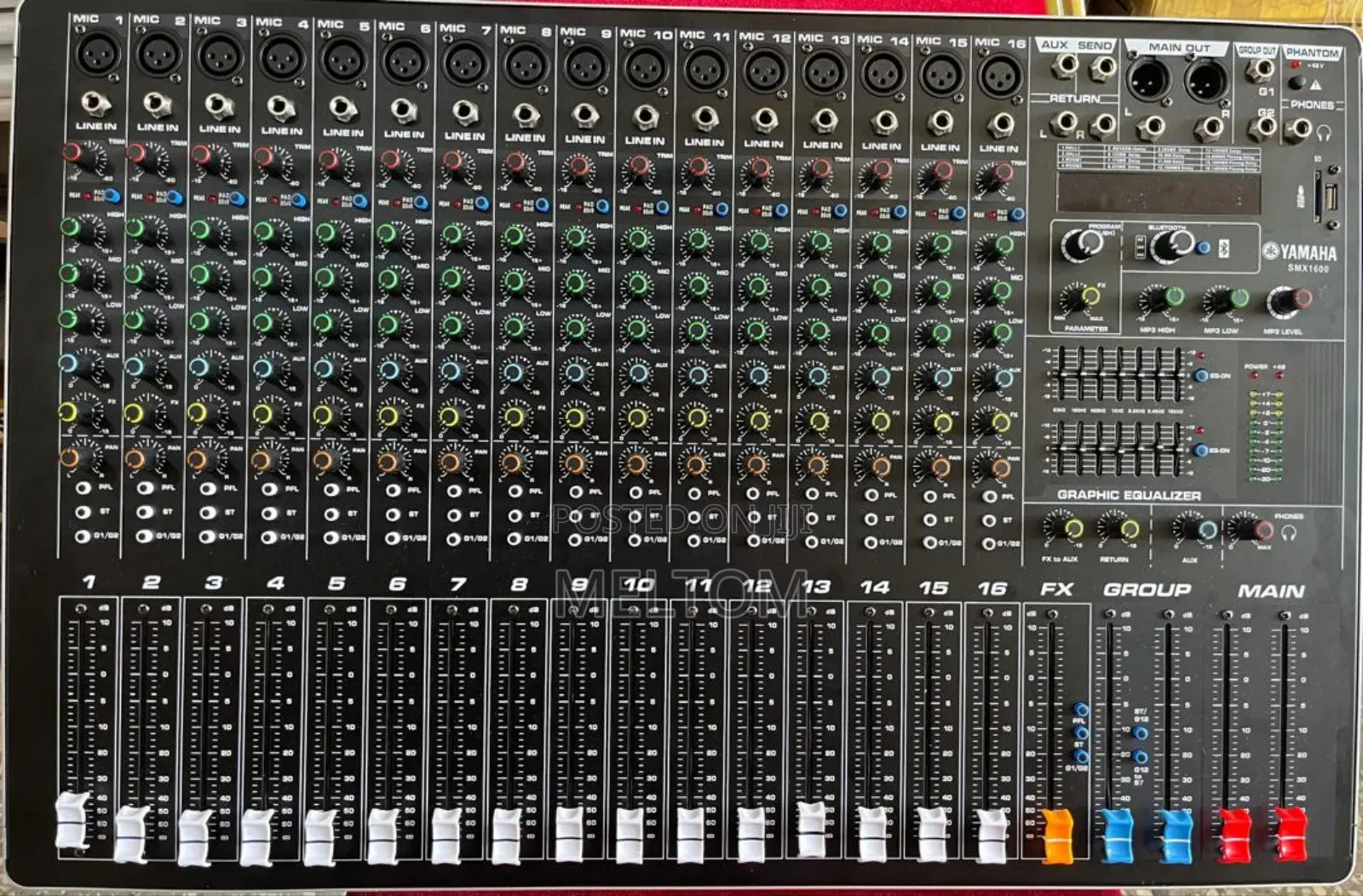 Yamaha SMX16 16channels Professional Mixer