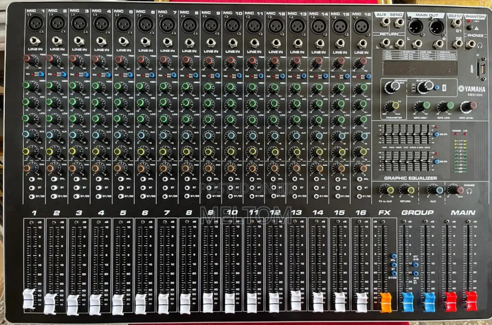 Yamaha SMX16 16channels Professional Mixer