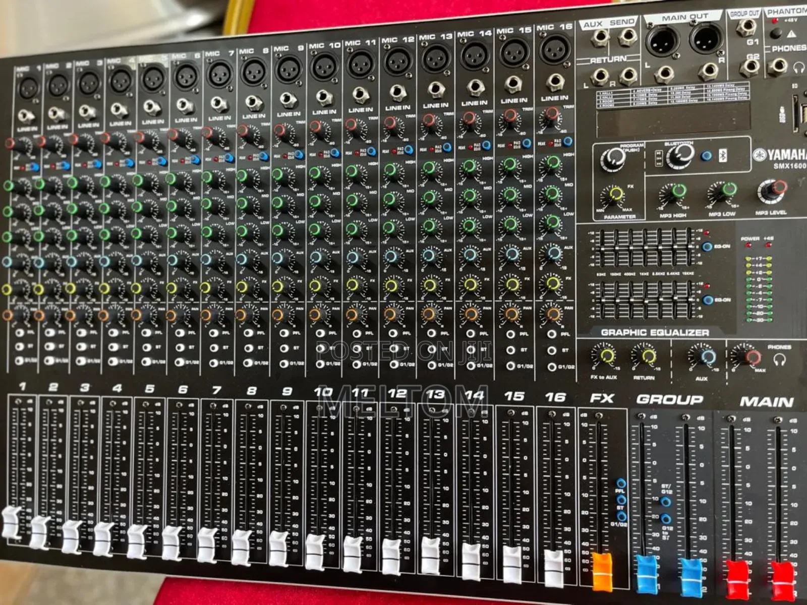 Yamaha SMX16 16channels Professional Mixer