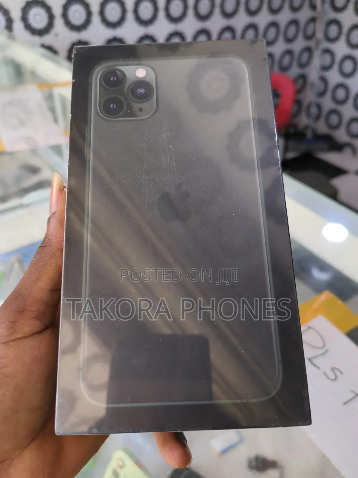 New Apple iPhone 11 Pro Max 256 GB Green