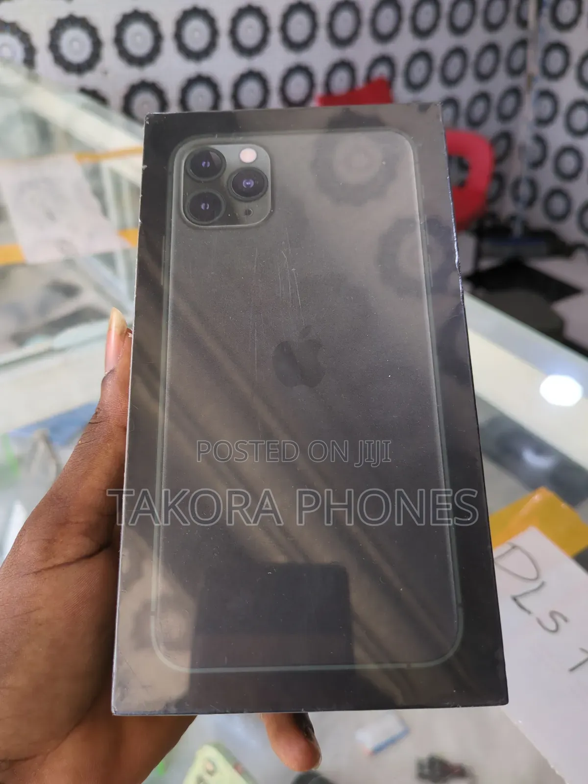 New Apple iPhone 11 Pro Max 256 GB Green
