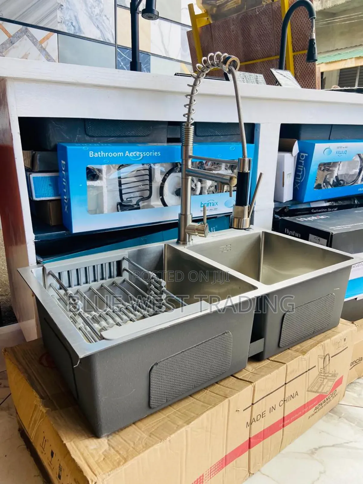 Cabinet Sink With Pull Out Tap