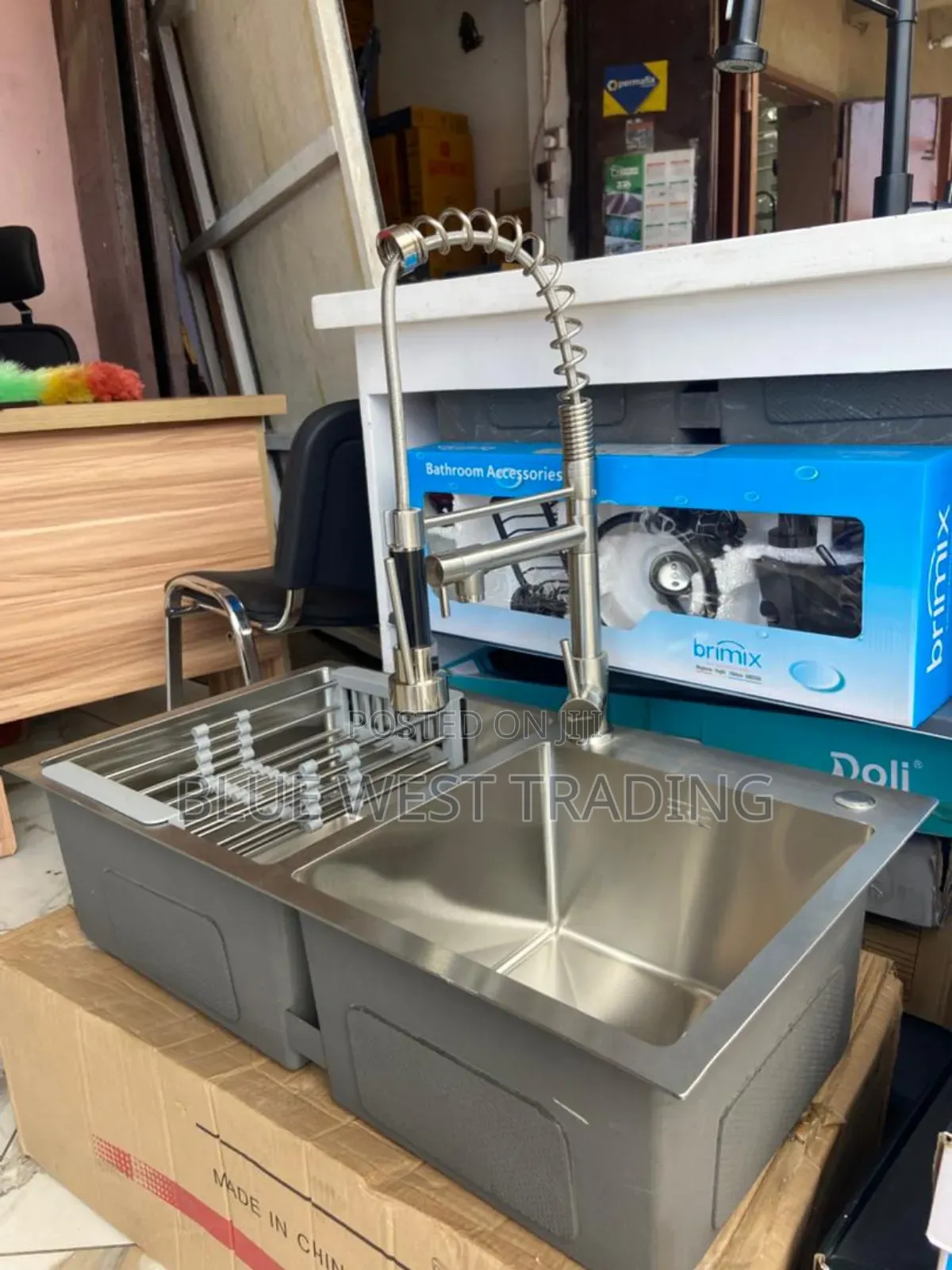 Cabinet Sink With Pull Out Tap