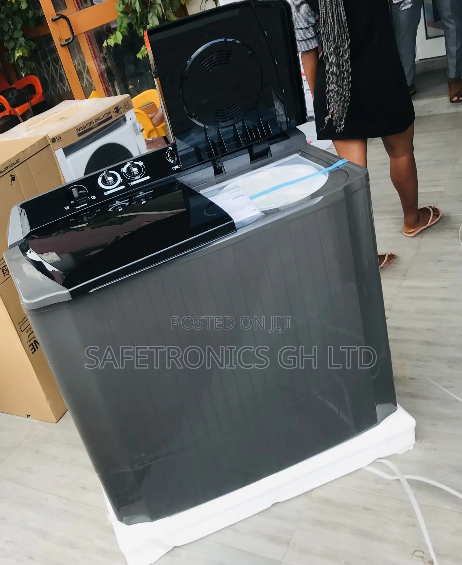 Essential Roller Jet, 18kg Topload LG Twin Tub Washer