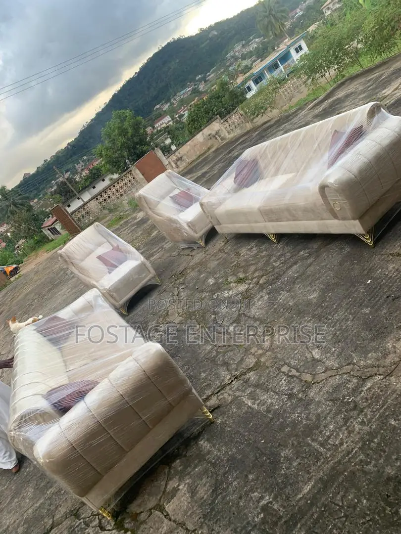 New High Quality Set Of Couch