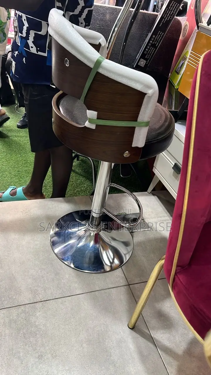 Wooden High Chair/Bar Stool - Brown