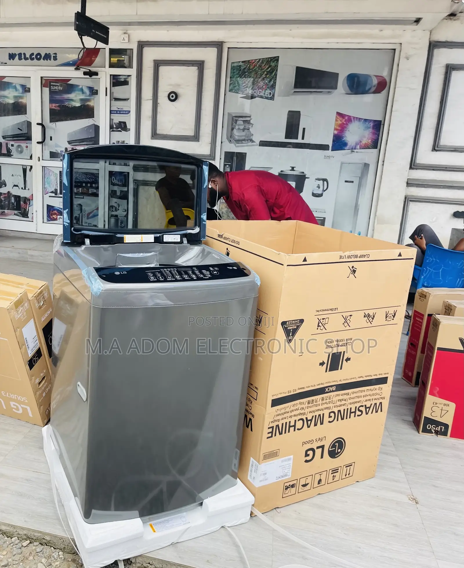 Unique Design LG P1861RWNT Top Load Washing Machine.