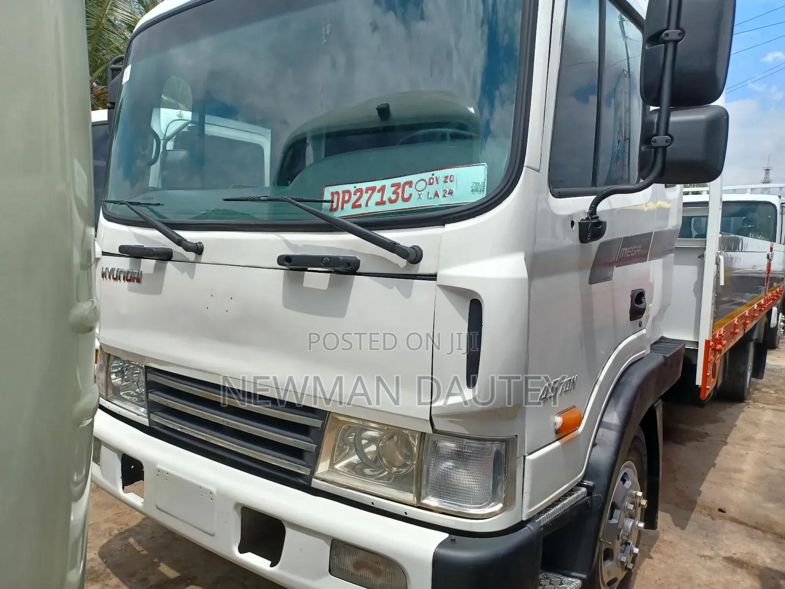 Hyundai 5 Ton 8 Holes Big Lights