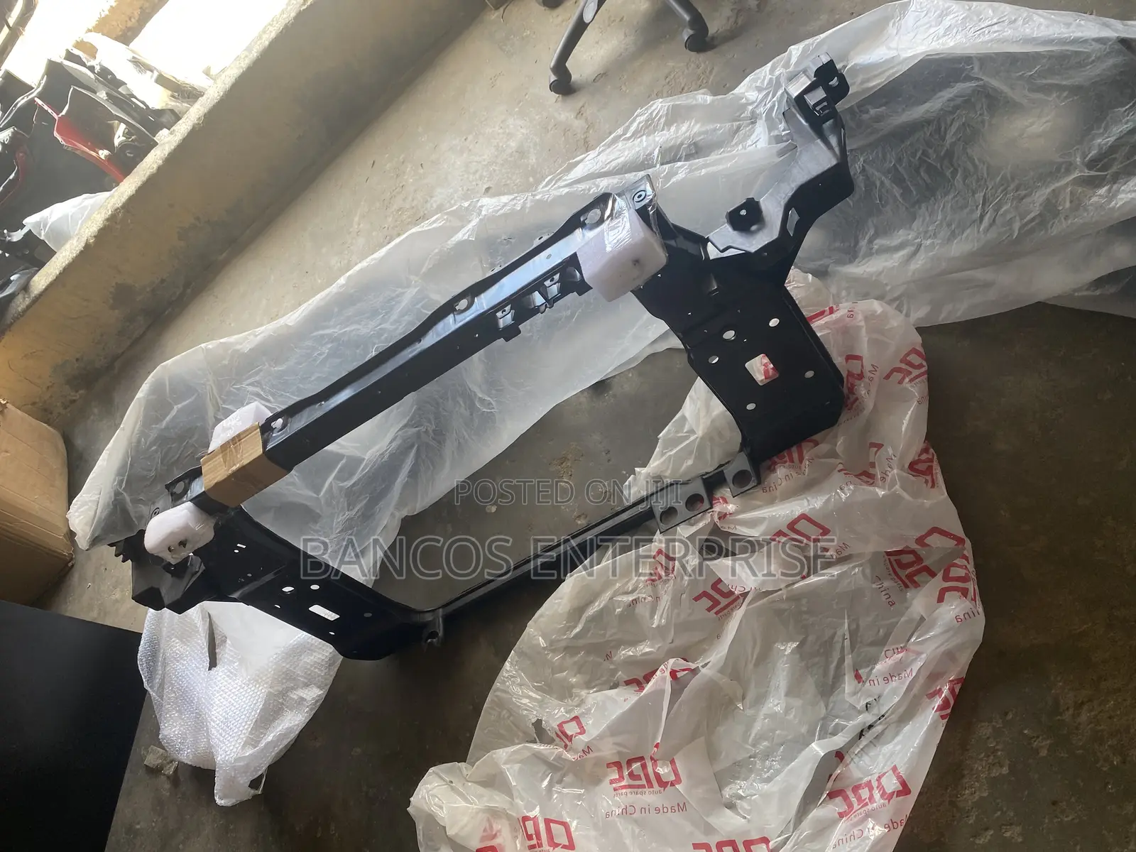 Hyundai Tecson 2011-2015 Radiator Support
