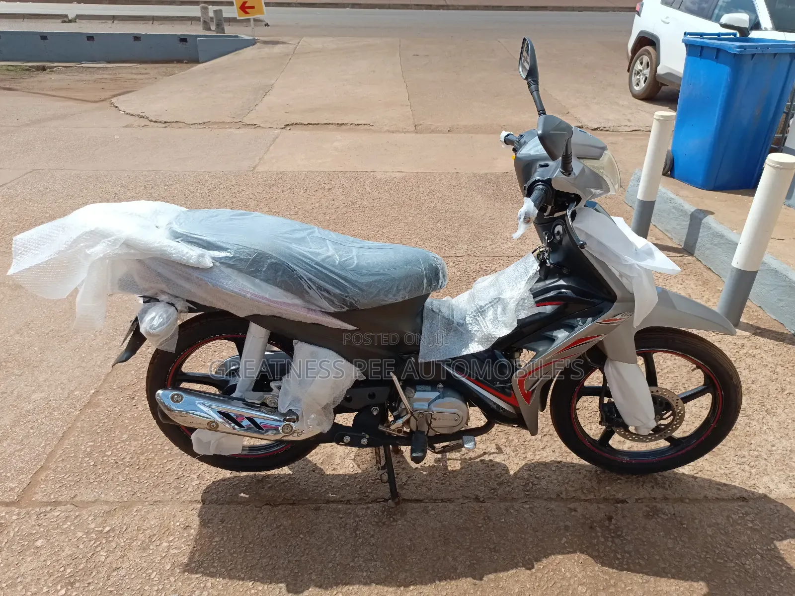 Aprilia 2021 Gray