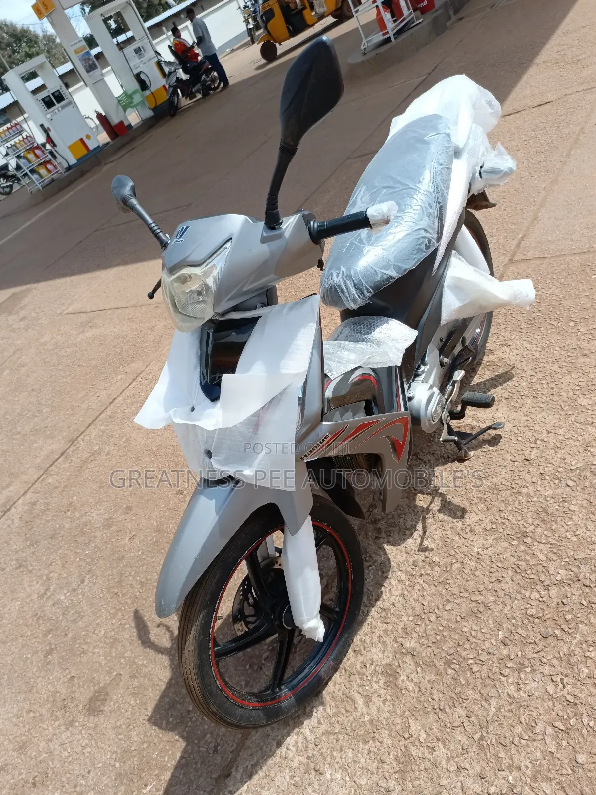 Aprilia 2021 Gray
