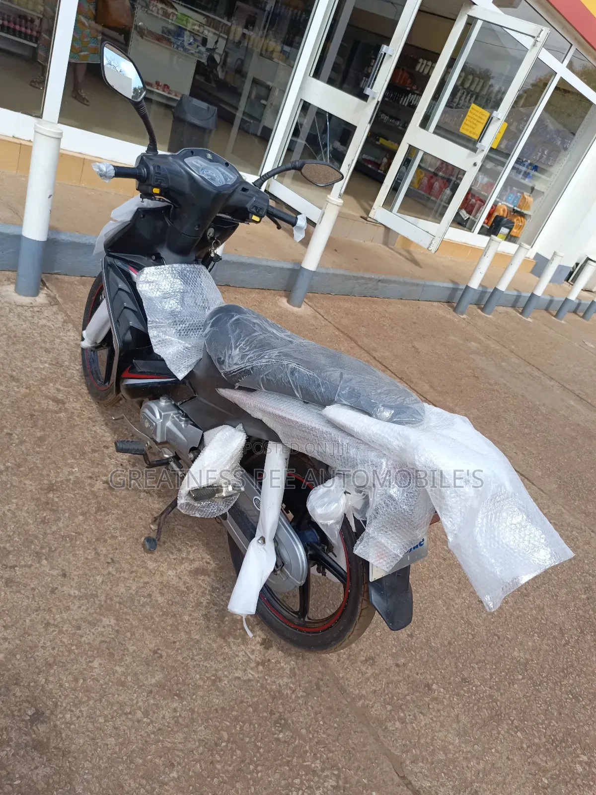 Aprilia 2021 Gray