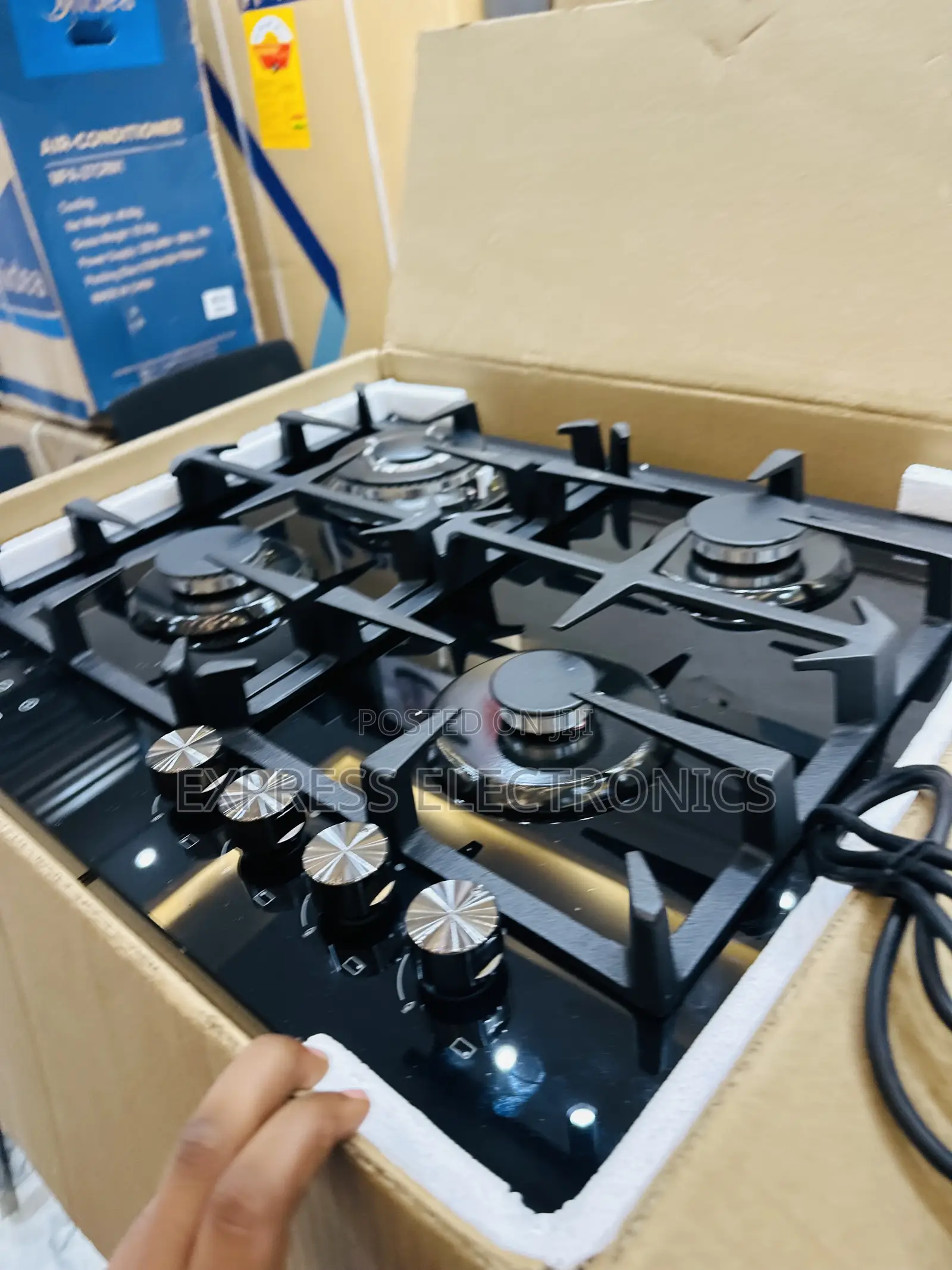 Kenwood 4burner Inbuilt Gas Cooker Black