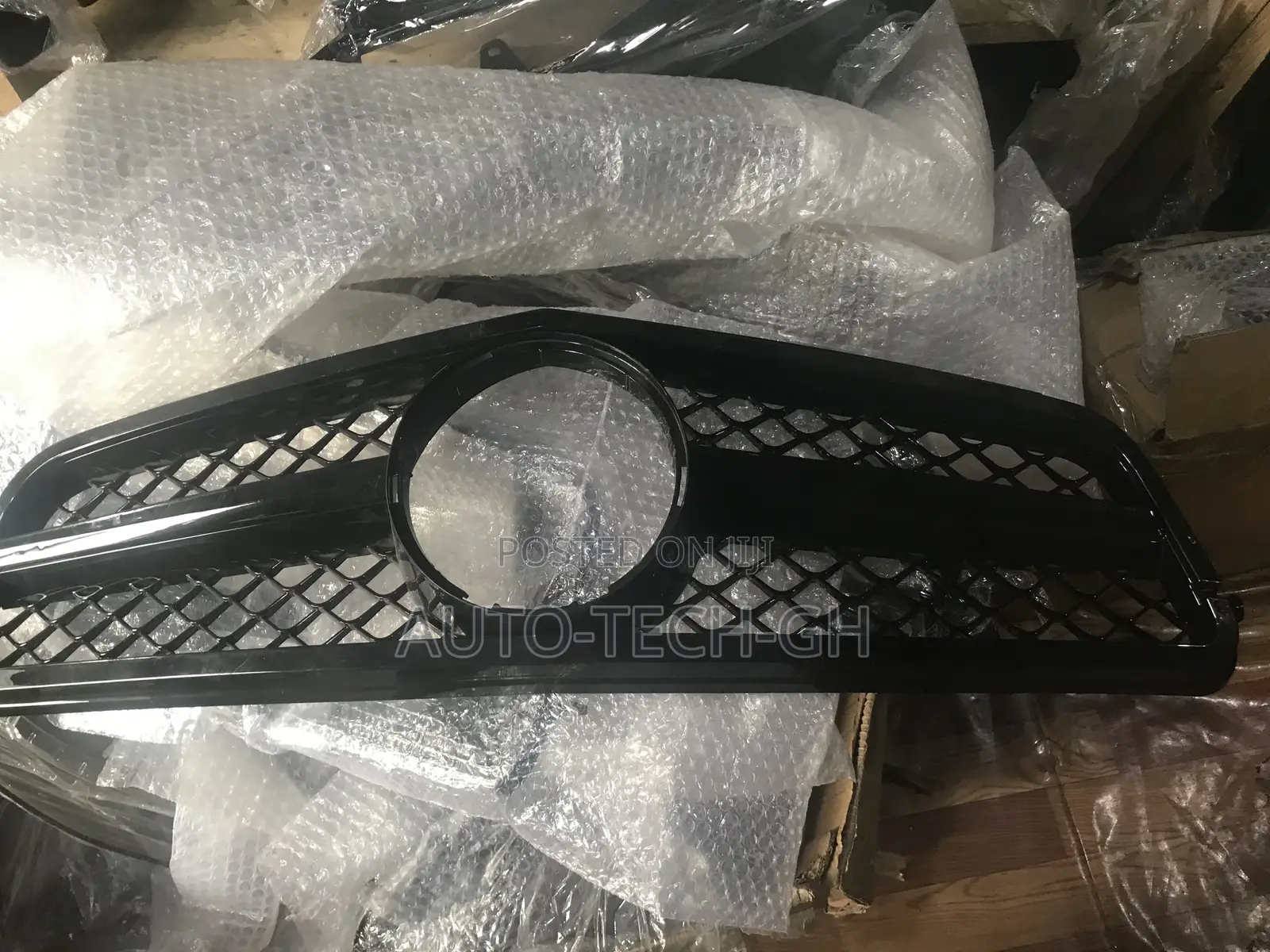 Top Grill for Mercedes Benz C-250 From 2009 to 2014