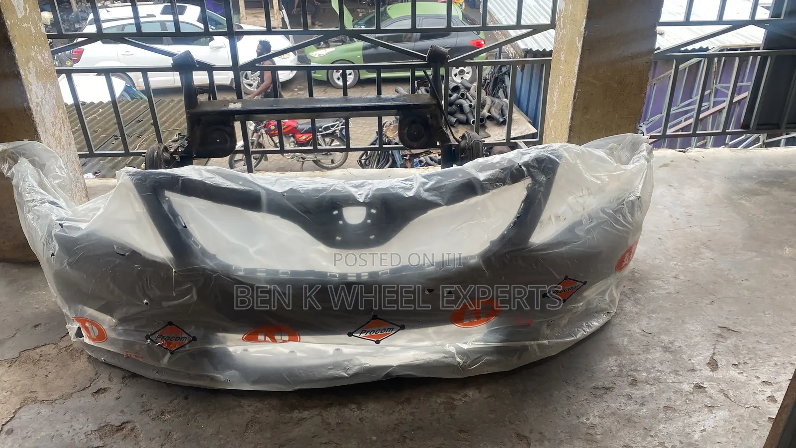 Bumper Toyota Camry 2010-11 Front