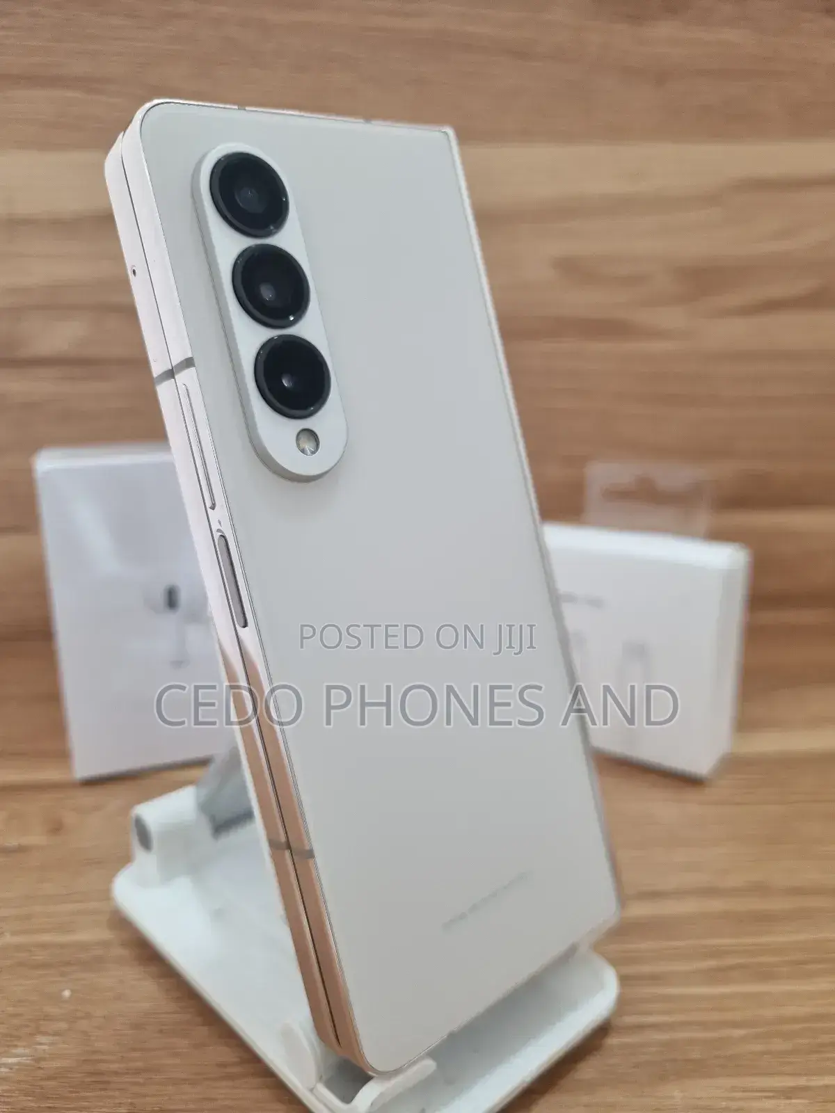 Samsung Galaxy Z Fold4 256 GB Gold
