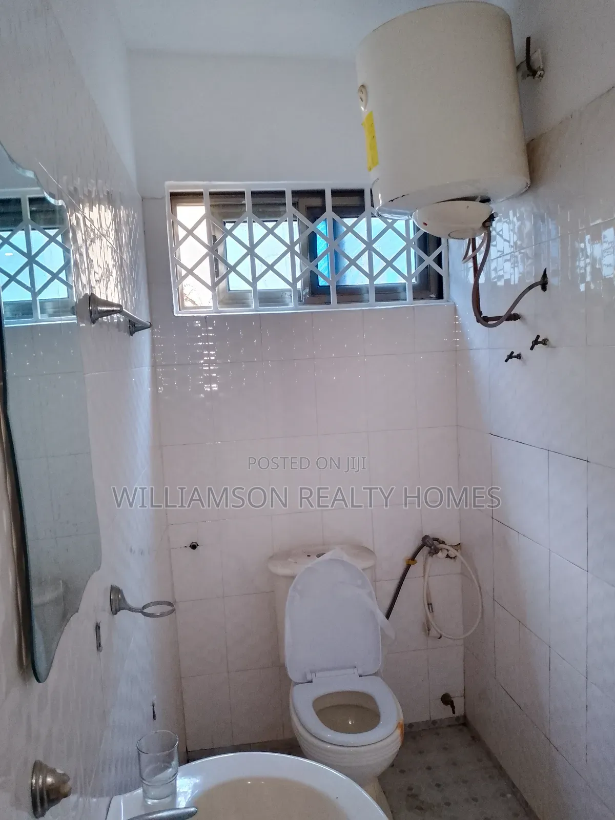 3bdrm Apartment in Tempo Estate Area, Spintex for rent
