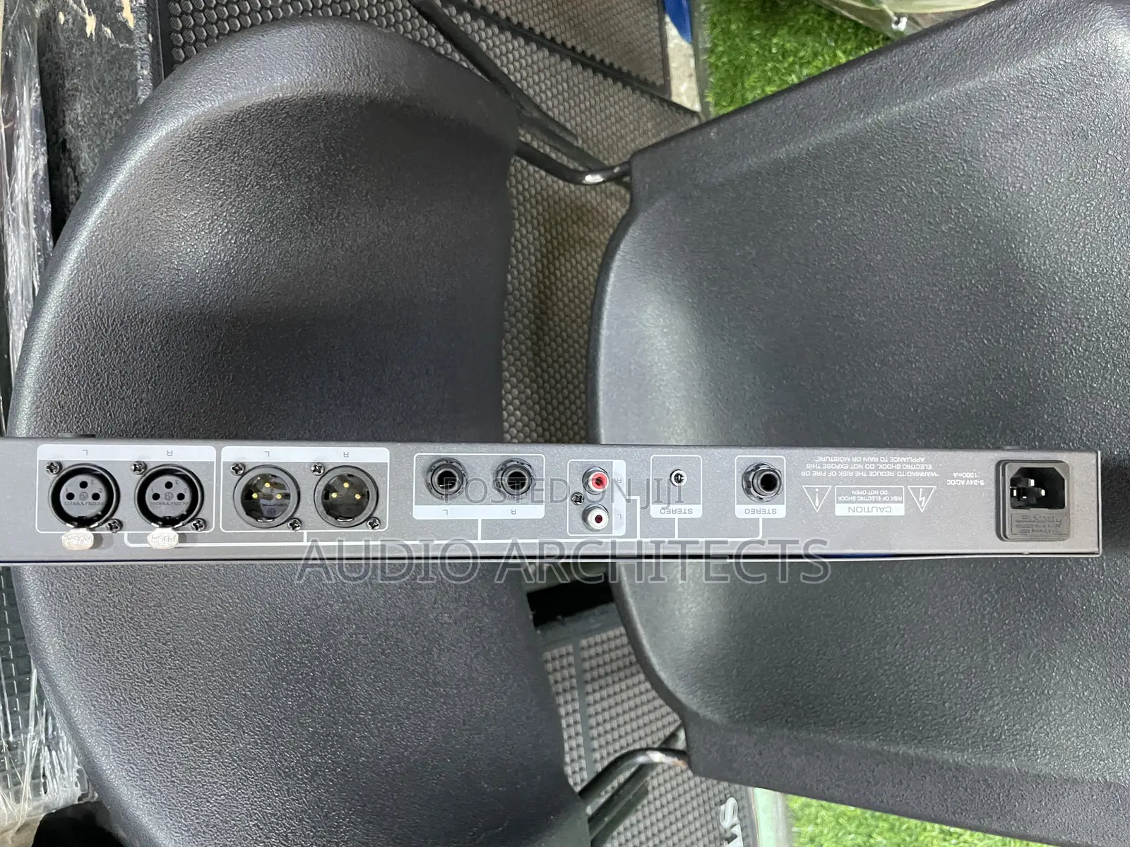 Behringer HPA1600 Headphone Amplifier