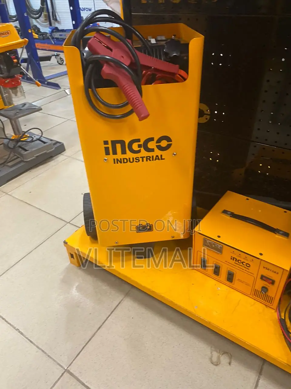 INGCO Battery Charger 12/24v - ING-CD2201