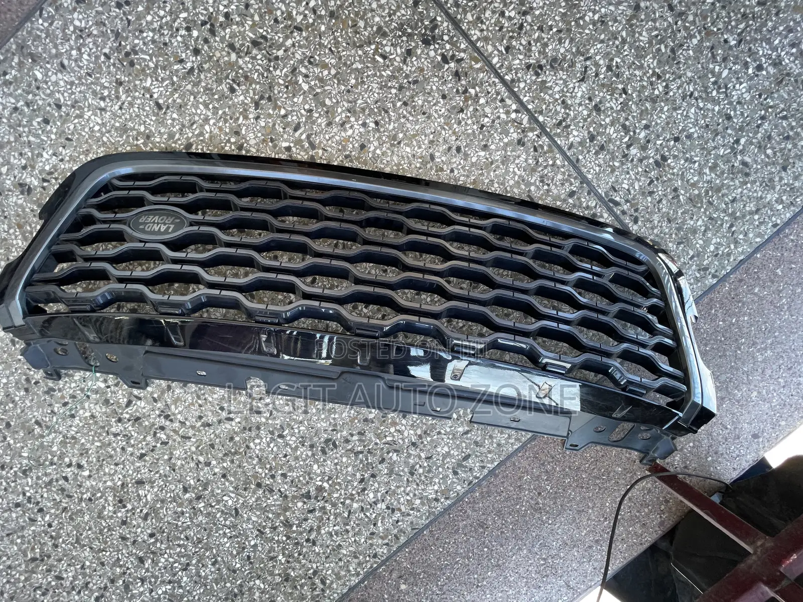 Range Rover Velar Front Grill/Shell